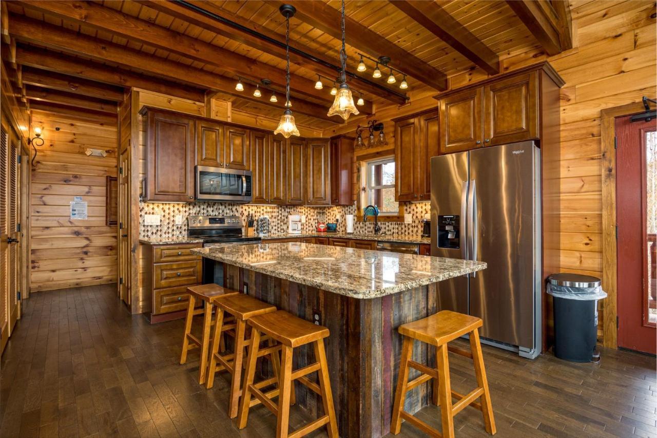 Ridge View Lodge Nature And Mountain View - Hot Tub - Firepit - Yard - Games Gatlinburg Exterior foto