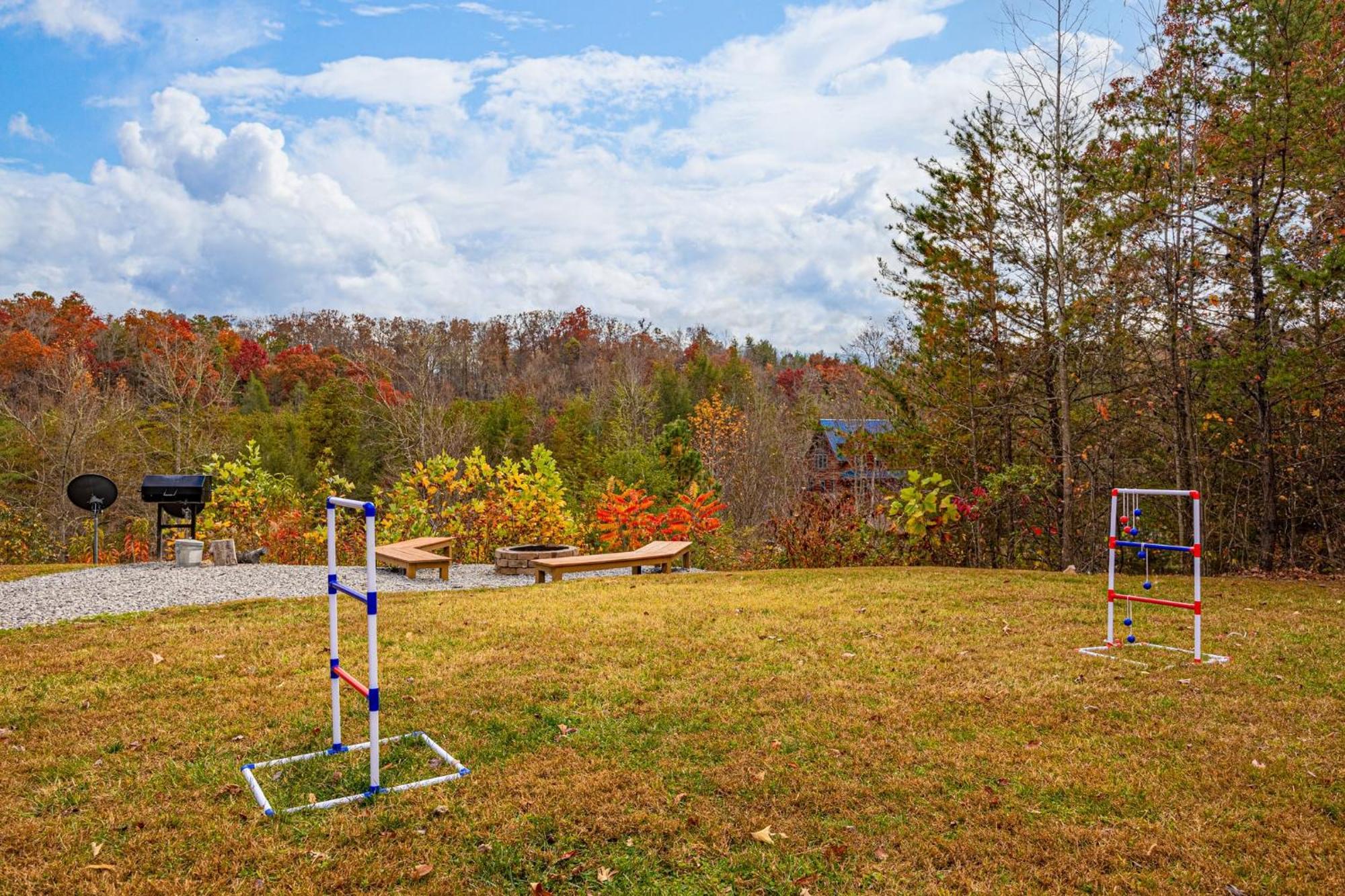Ridge View Lodge Nature And Mountain View - Hot Tub - Firepit - Yard - Games Gatlinburg Exterior foto