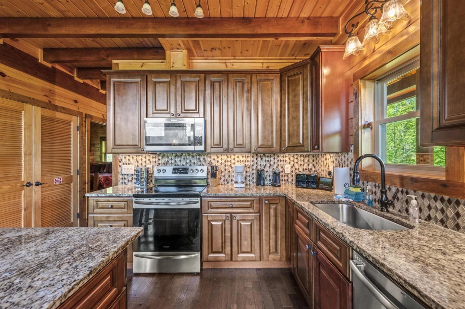Ridge View Lodge Nature And Mountain View - Hot Tub - Firepit - Yard - Games Gatlinburg Exterior foto
